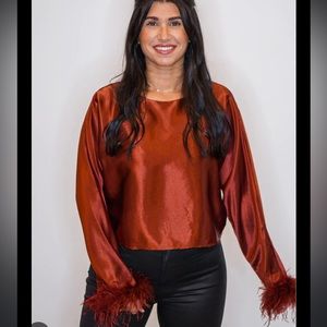 *FUCHSIA* NWOT entro brand feather trimmed satin top small